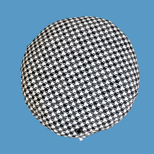 Houndstooth Round Dog Bed | Luxe Collection